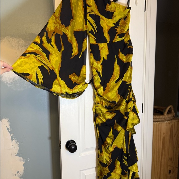 Club L London | One-Shoulder Black and Green Maxi Dress | NWT | US 4 UK 8 - Picture 5 of 10